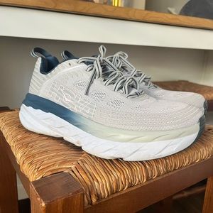 HOKA Bondi 6 Grey/Navy Sneaker